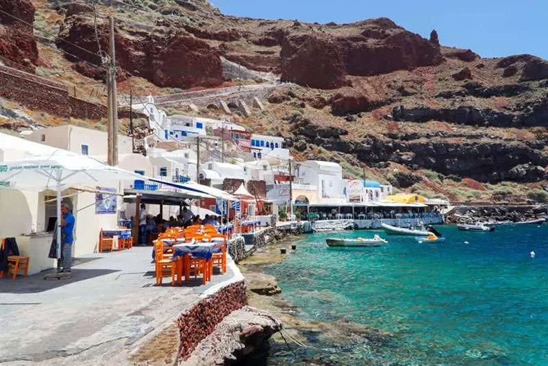ammoudi bay