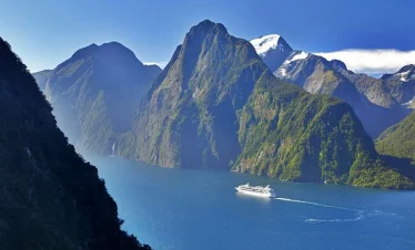 Milford Sound Cruise New Zealand