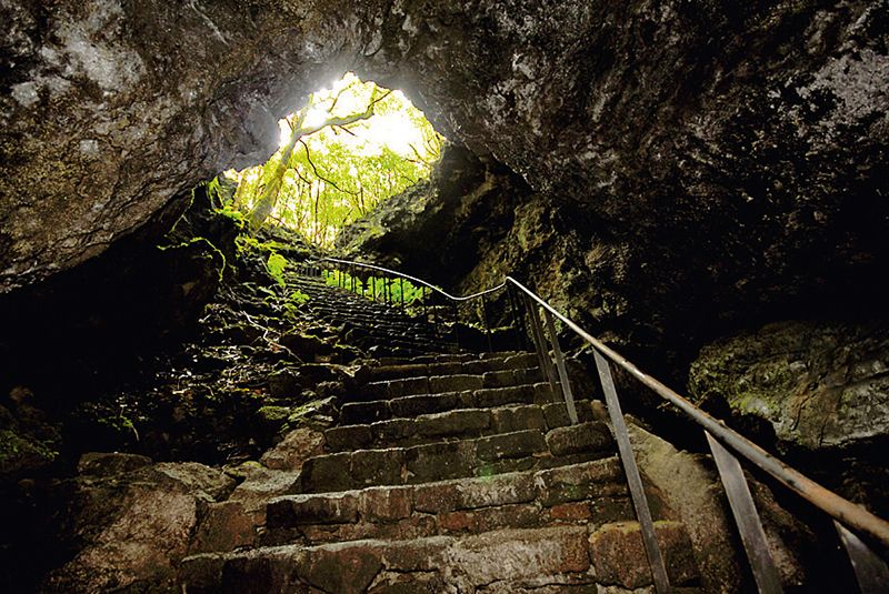 Gruta das Torres lava tubecaves