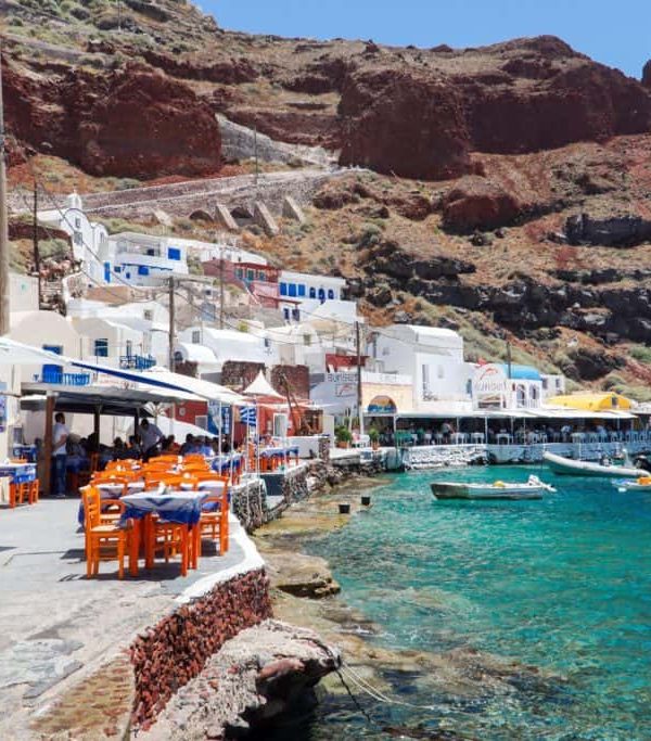 Taverna-lined harbors