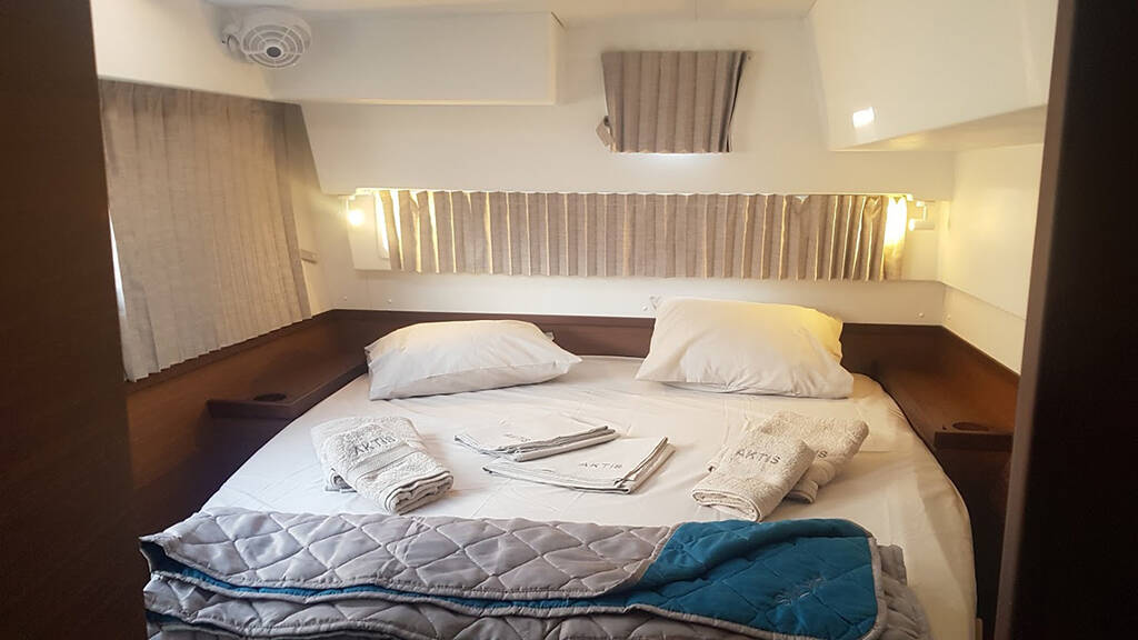 Catamaran bedroom