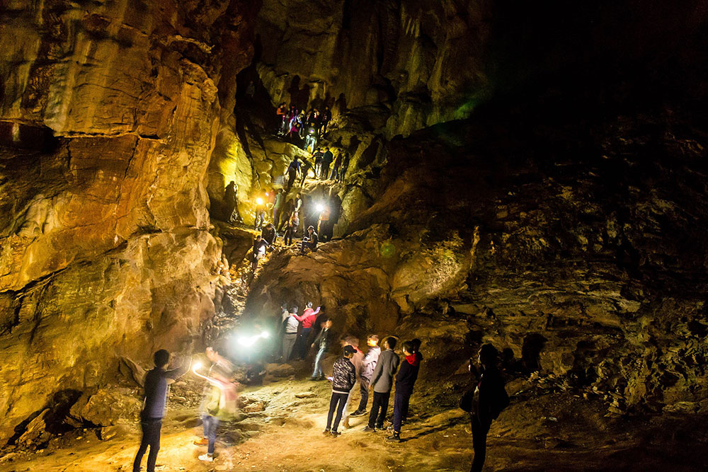 caving