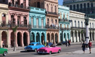 Cuban architecture and classic cars
