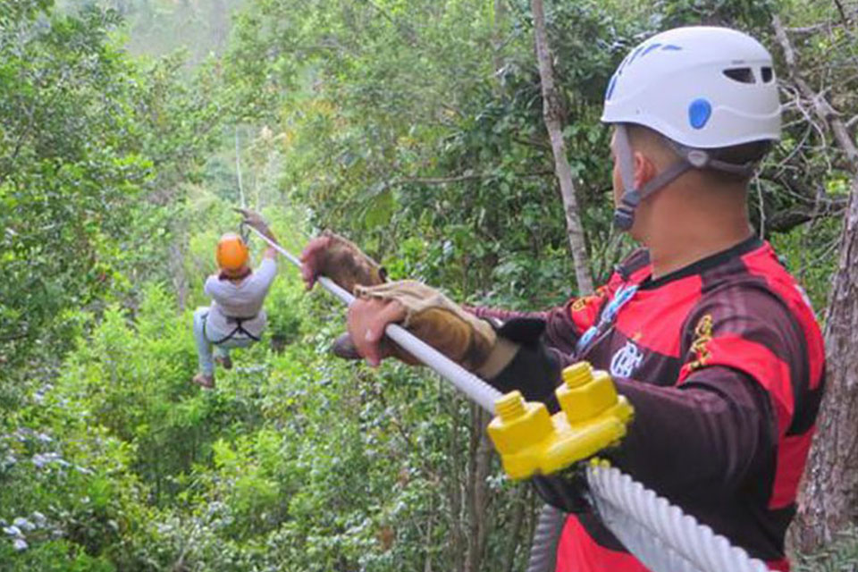 zipline in vinales